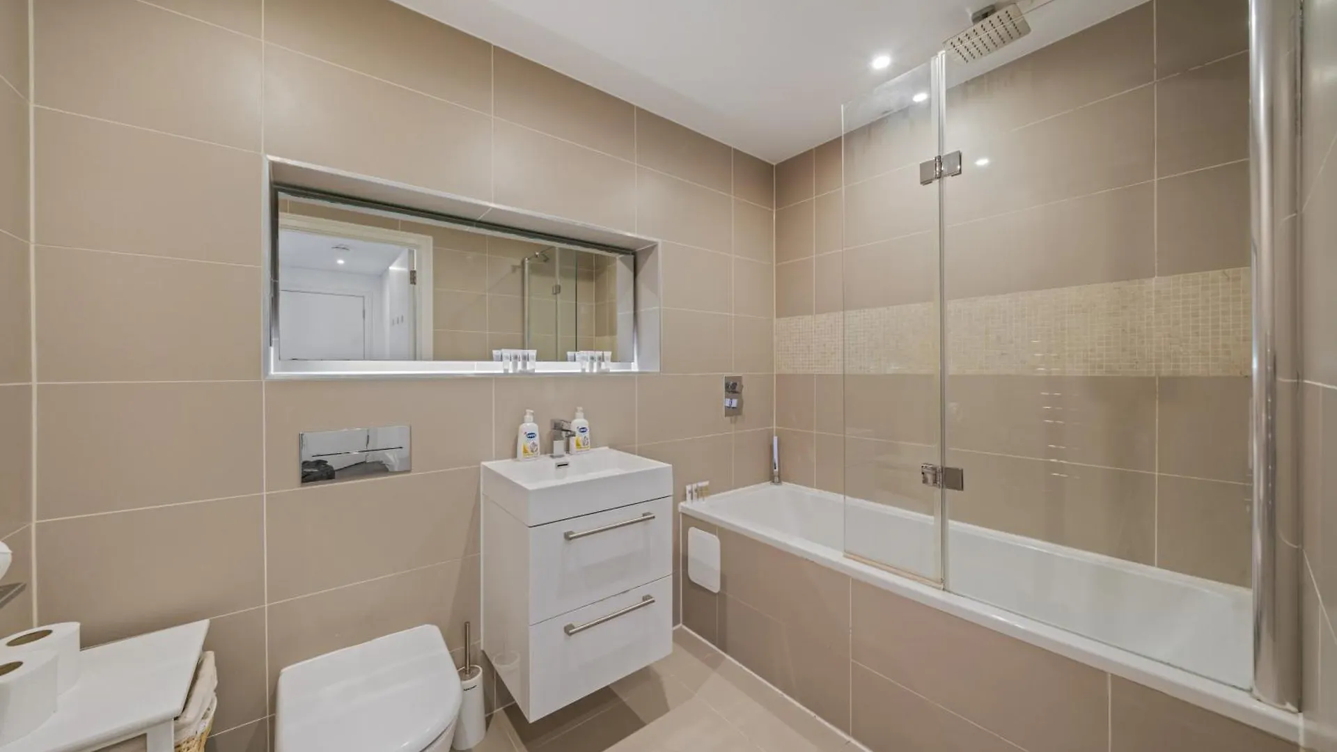 Riverside 1Br With Easy Transport 20Min To City Centre Λονδίνο